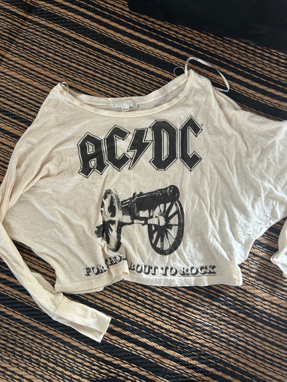 AC/DC ACdc cannon Graphic Women's Cream Top long sleeve burnout top boxy rock s